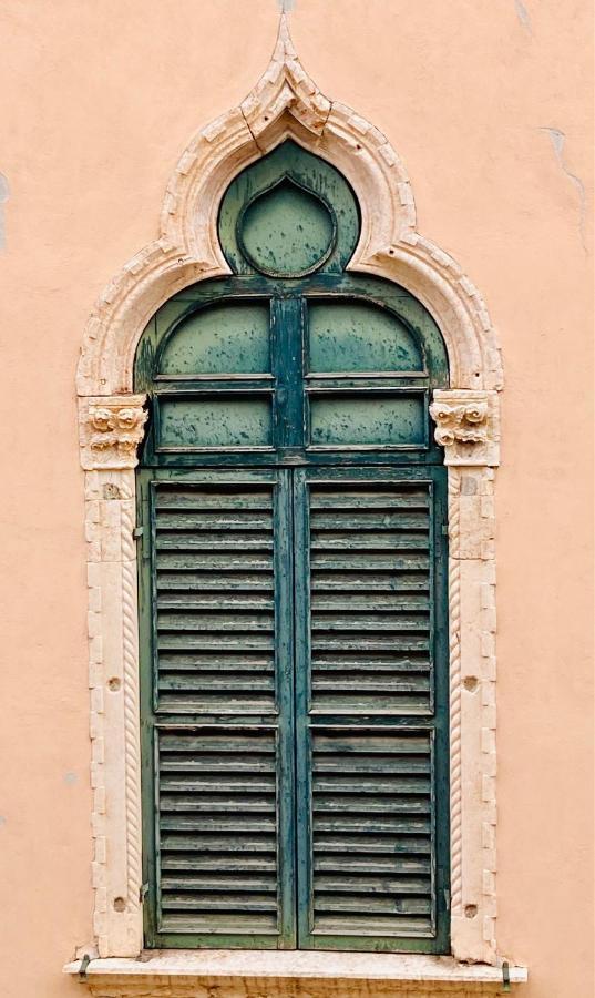 Un Punto Al Cuore A Verona Exterior photo